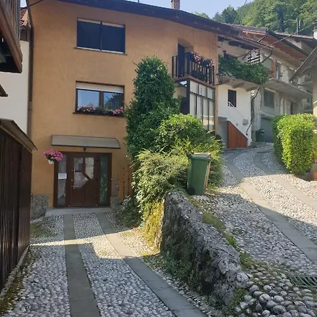 Apartma Na Klancu * Kobarid