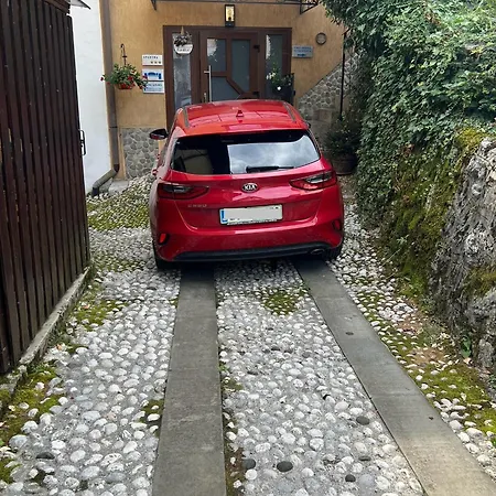 Apartma Na Klancu Kobarid