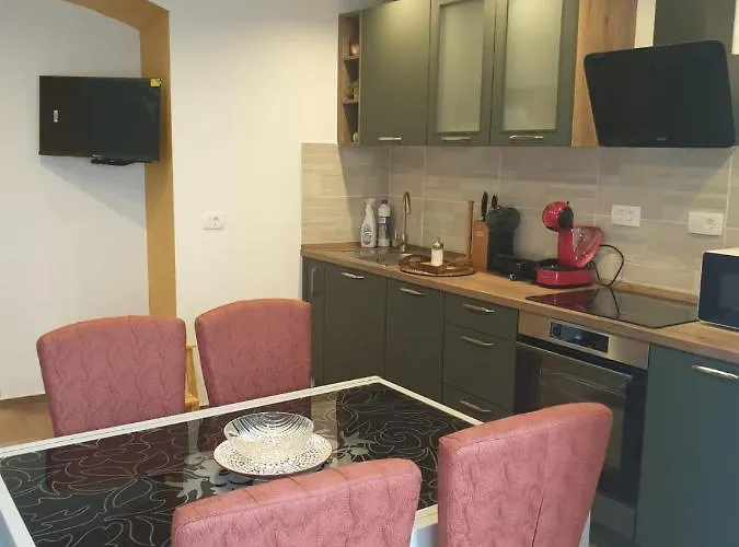 Apartma Na Klancu アパート *